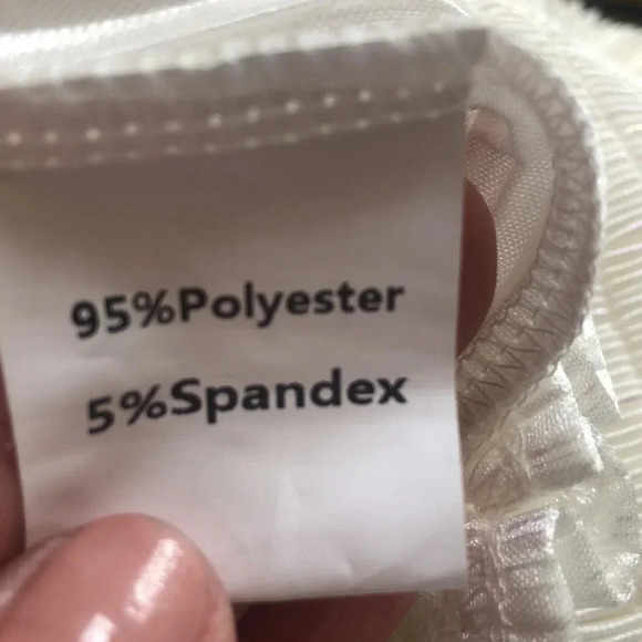 Queen of Sparkles ivory pleated high-waist shorts Small - Picture 8 of 8